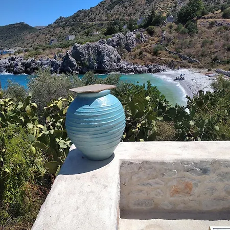 Ampelos Tower 코쿨라