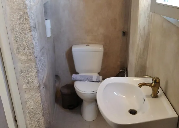 Ampelos Tower Nyaraló *